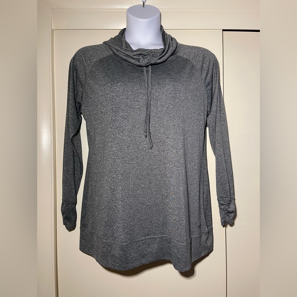 Champion women’s gray XXL long sleeve hooded athletic top